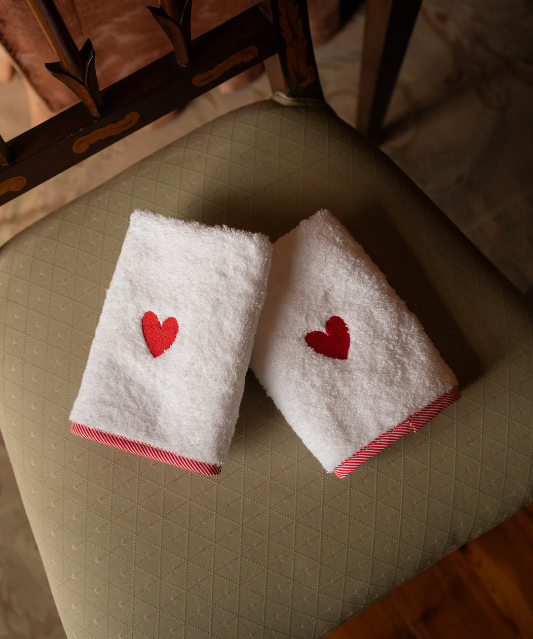 Embroidered heart - Torres Novas