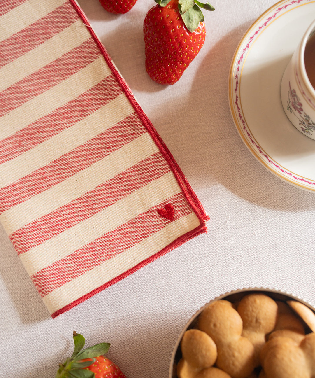 Barra Napkins with heart embroidery