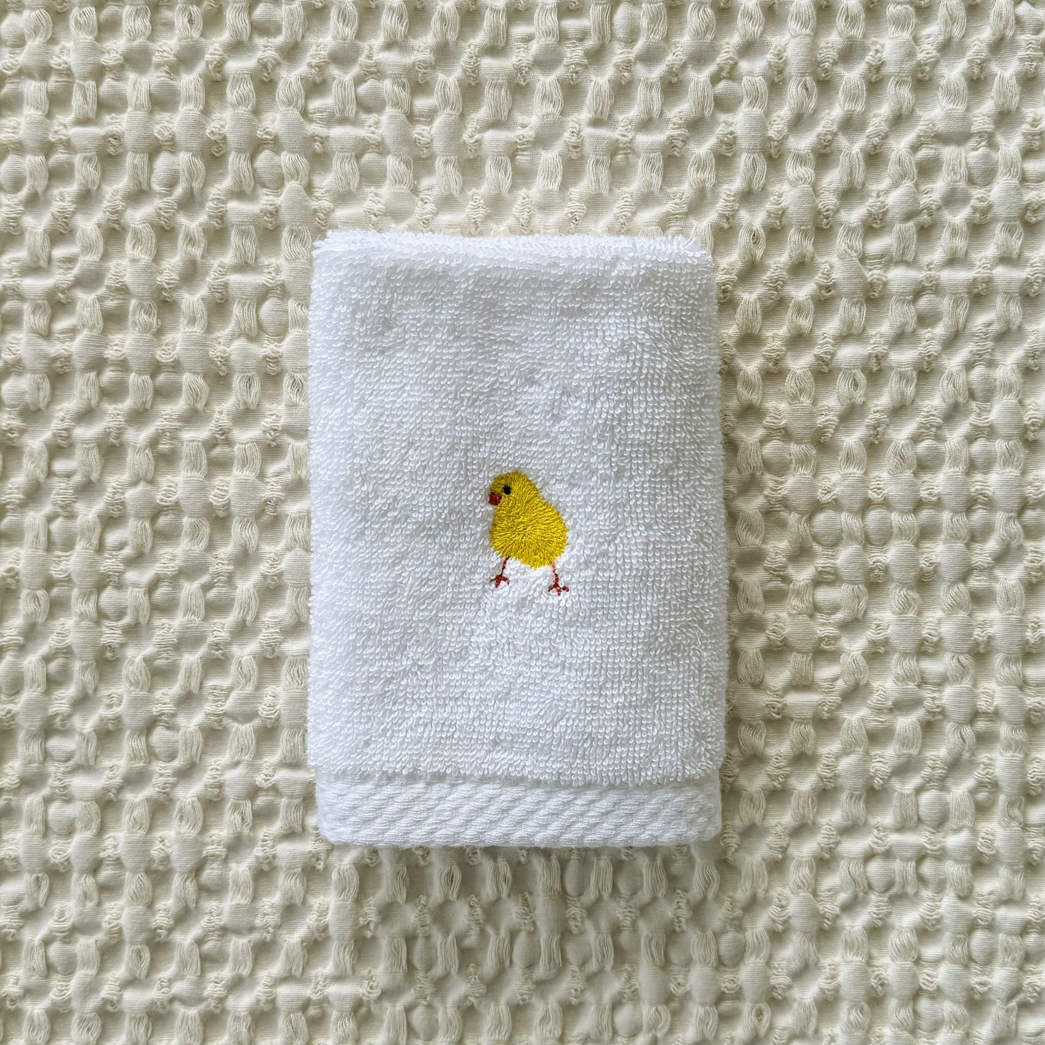 torres-novas-bath-embroidery-retro-guest-towel-baby-chick-lifestyle-5.jpg