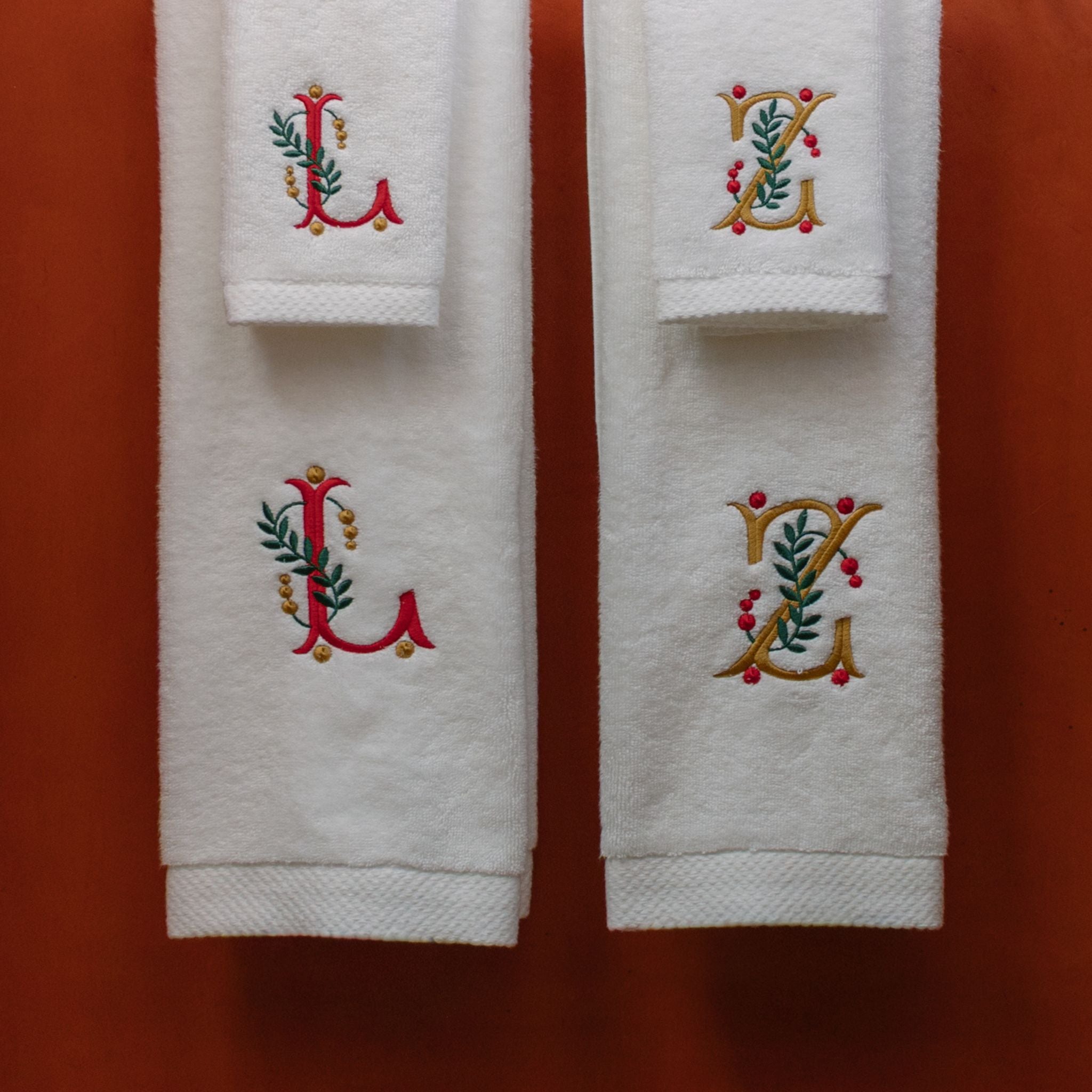 White luxus with embroidery letters - Torres Novas