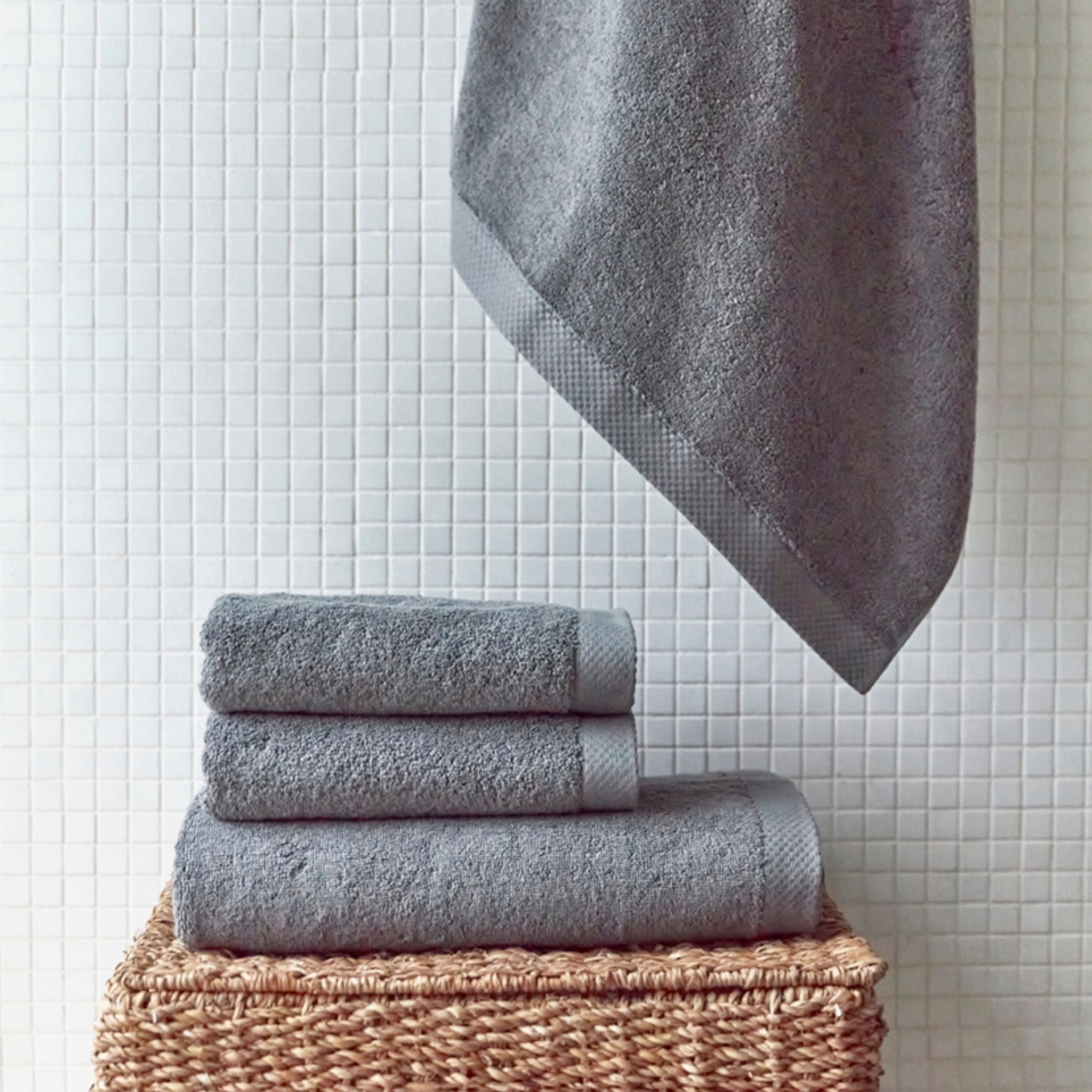 Grey Luxus