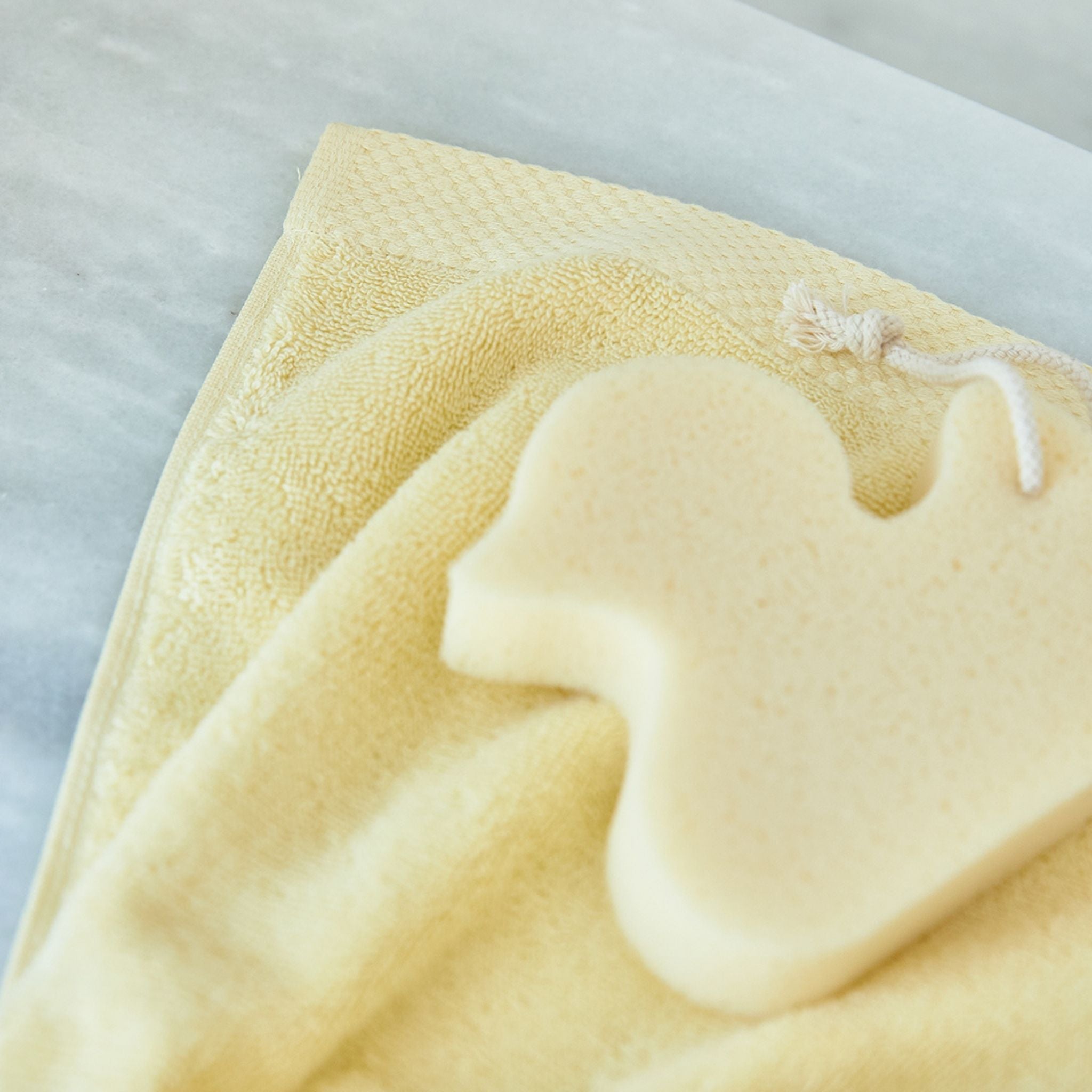 torres-novas-bath-luxus-plain-bath-towel-yellow-chic-lifestyle-2.jpg