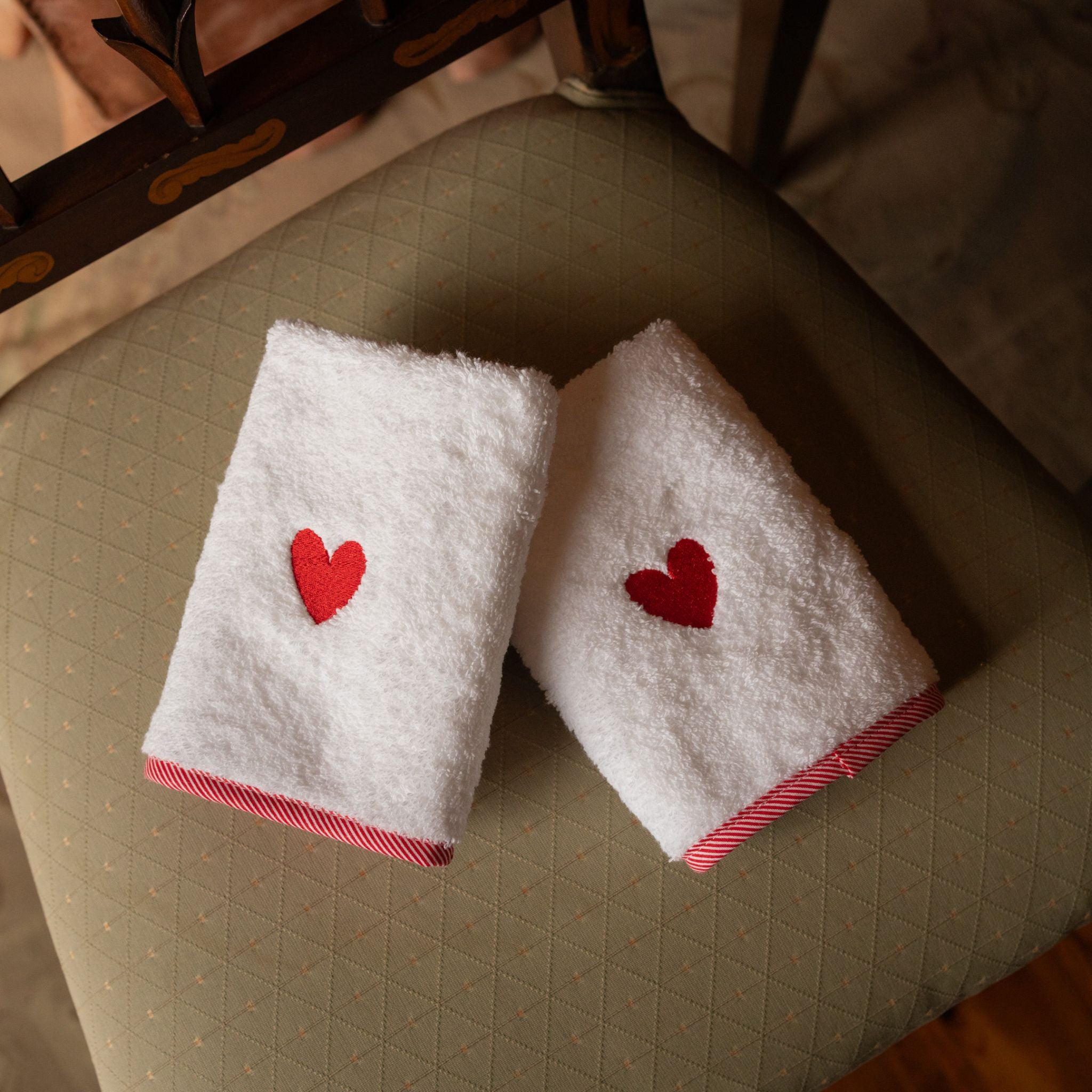 Embroidered heart - Torres Novas