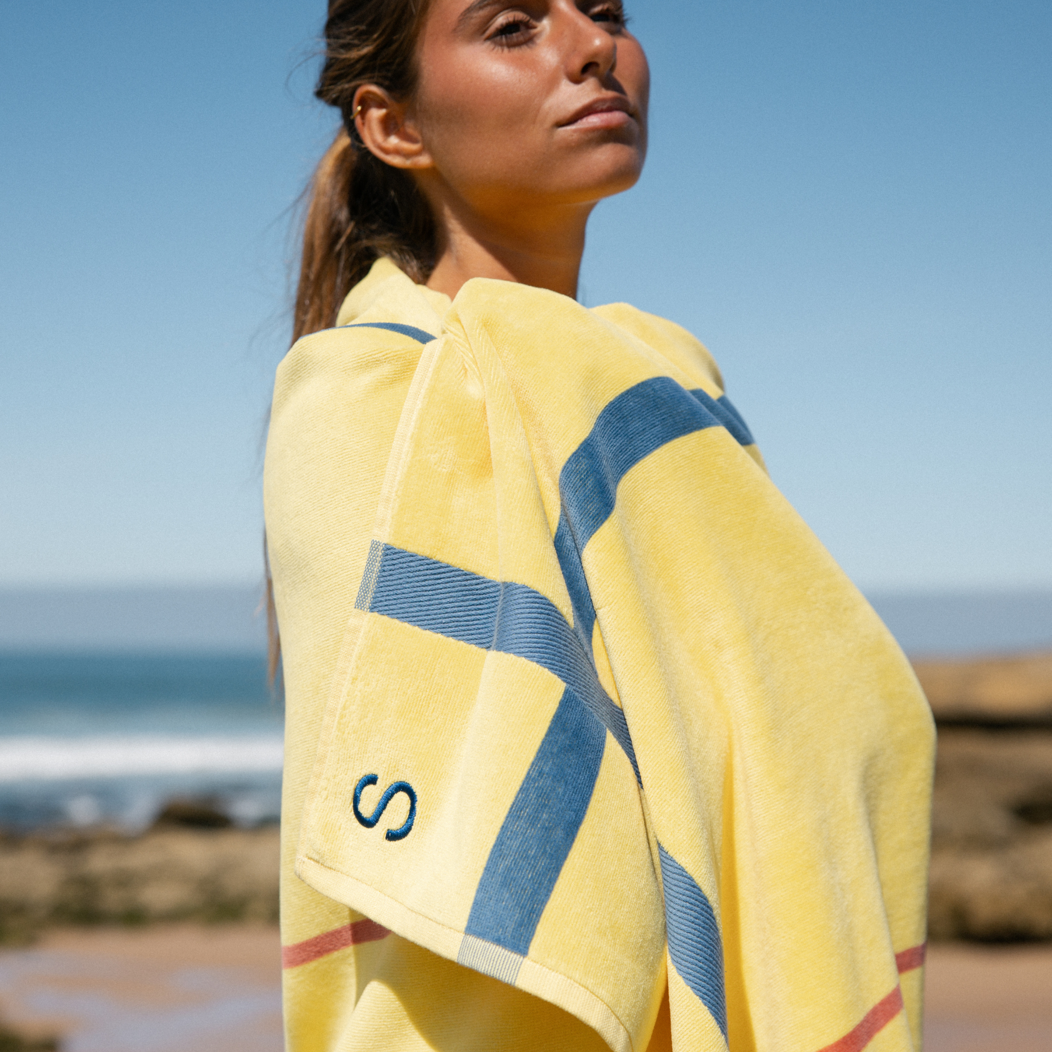 torres-novas-beach-alvor-plain-with-stripes-towel-yellow-lifestyle-6.png