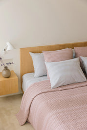 Old pink Santa Luzia Waffle Bedspreads - Torres Novas