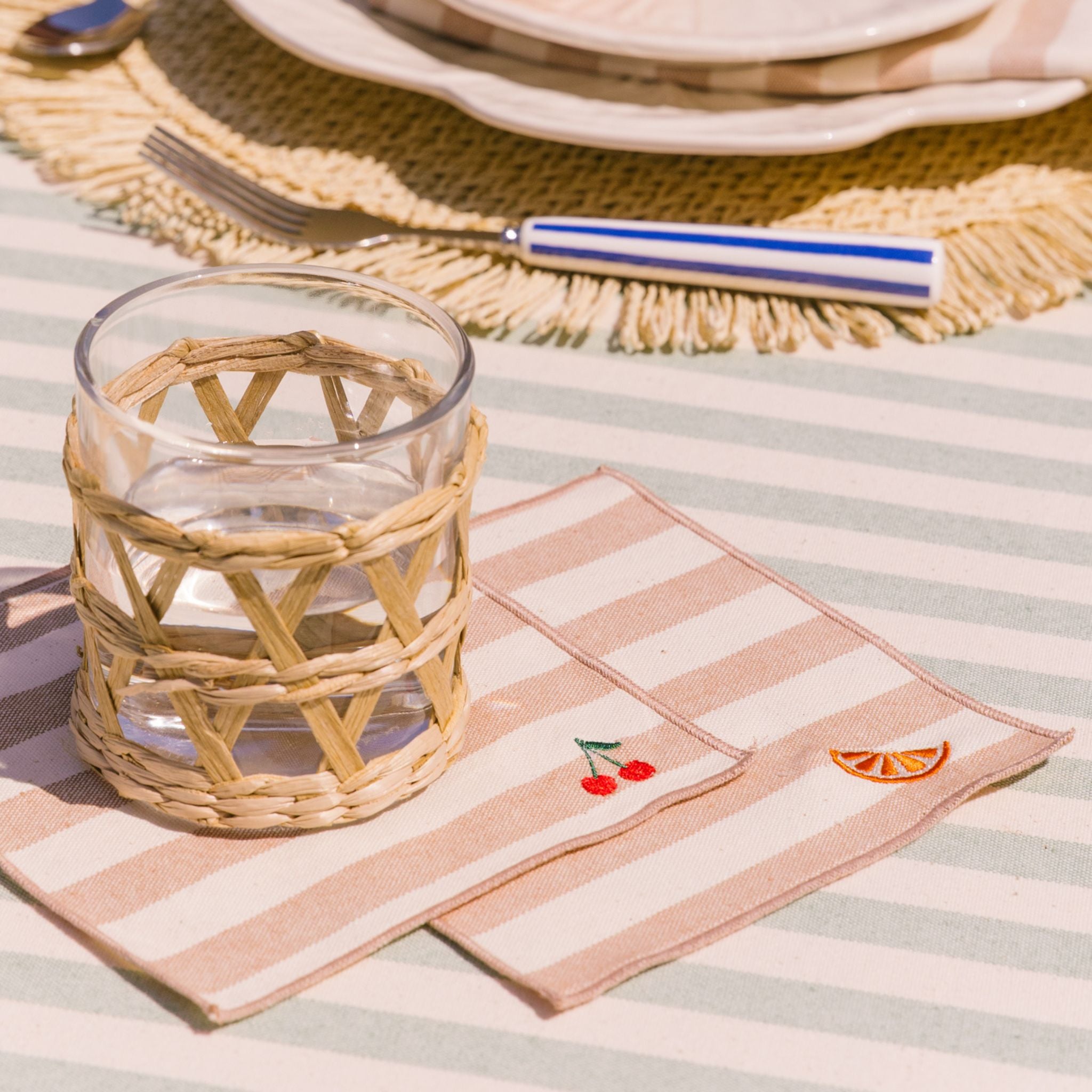 Barra napkins with fruit embroidery
