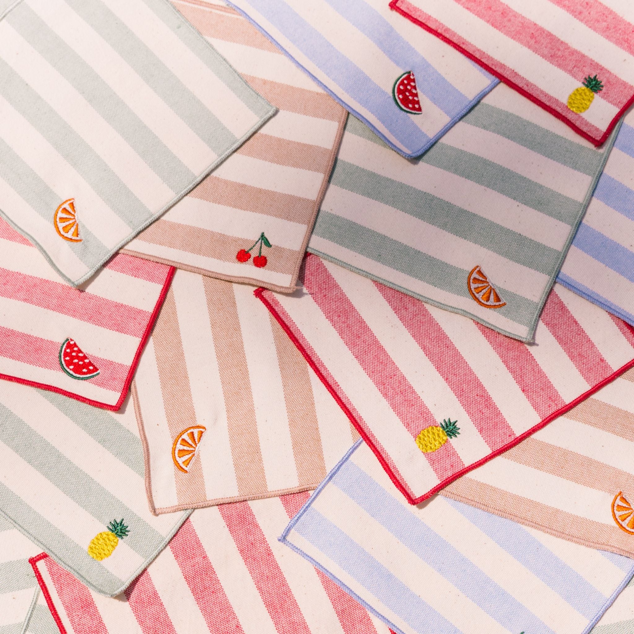 Barra napkins with fruit embroidery