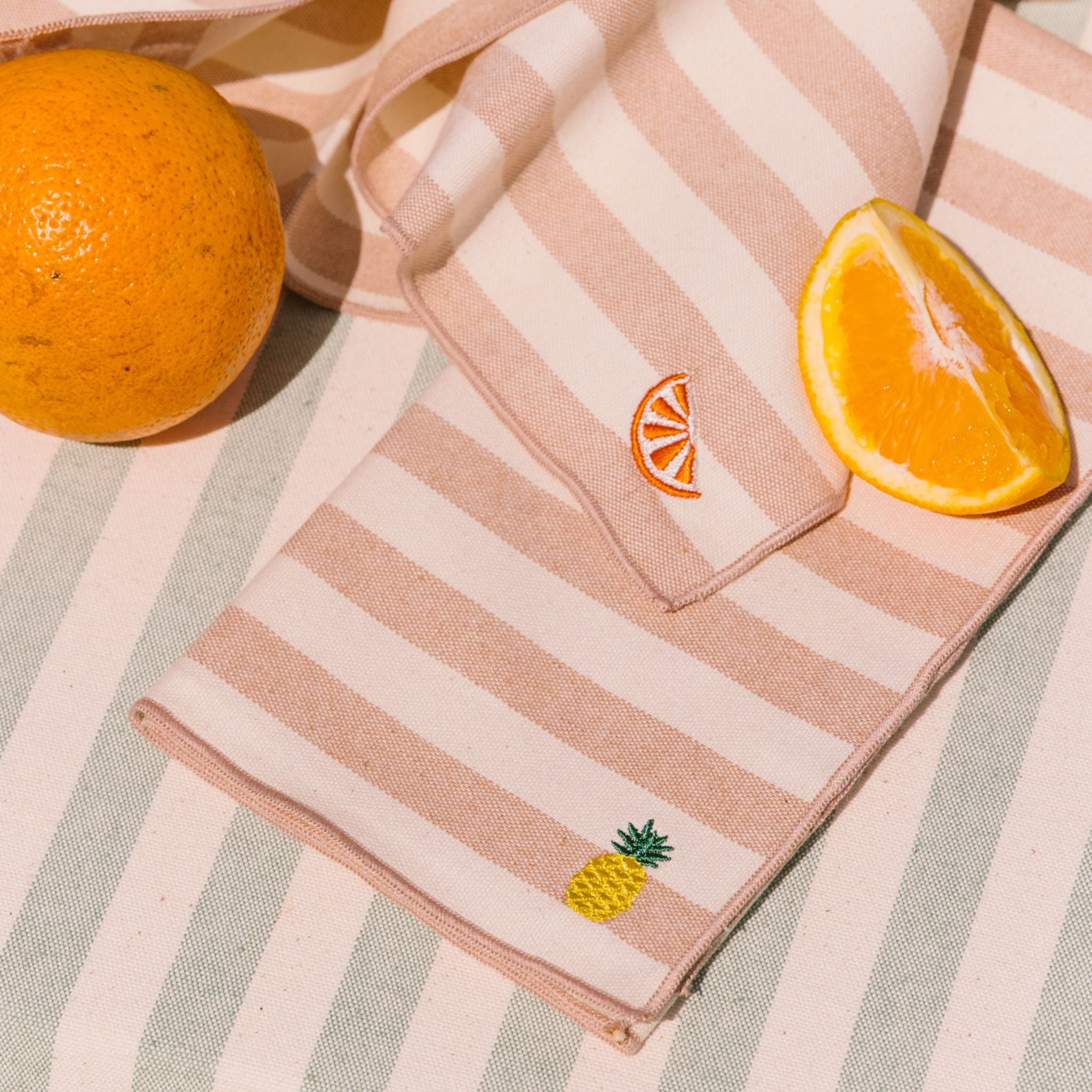 Barra napkins with fruit embroidery