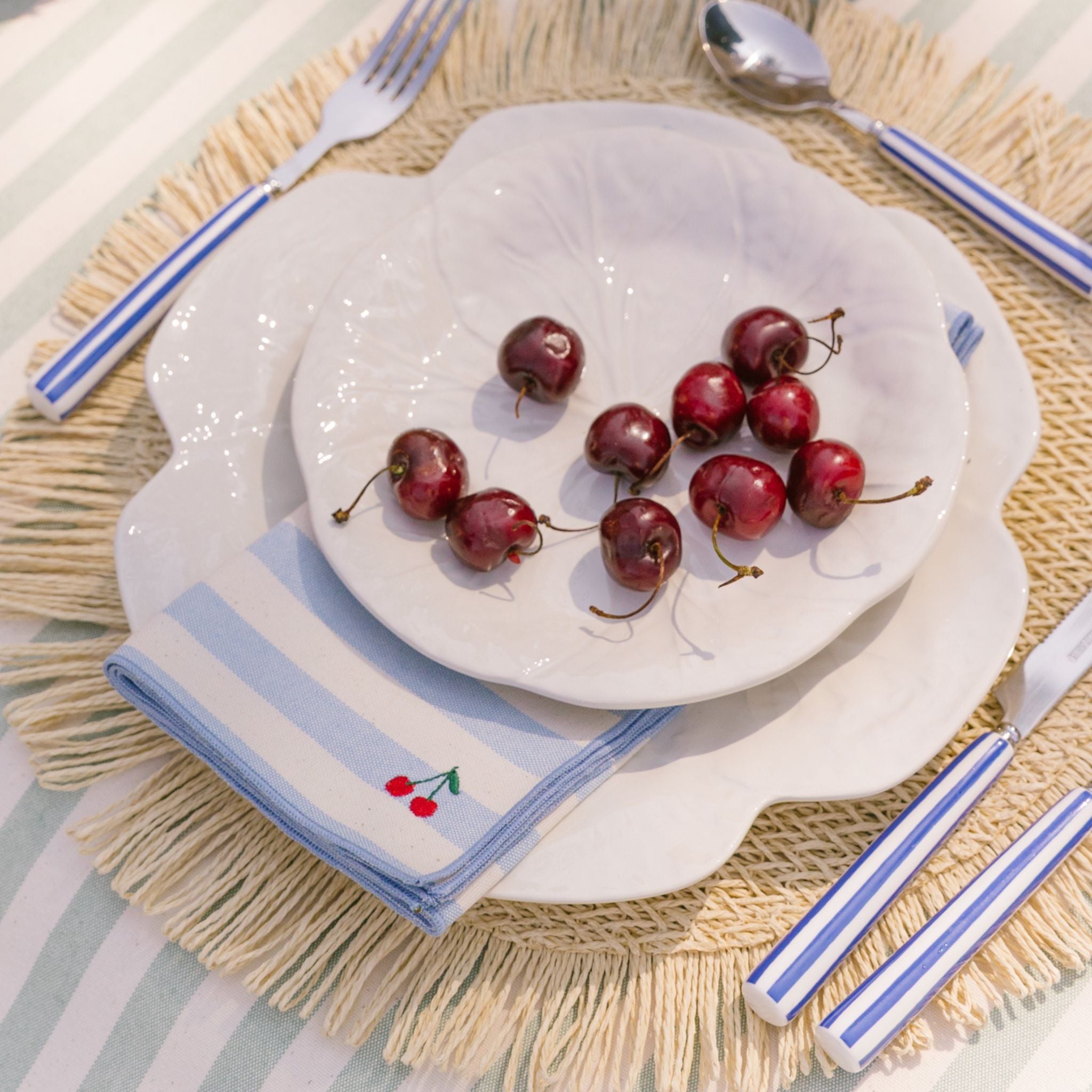 Barra napkins with fruit embroidery