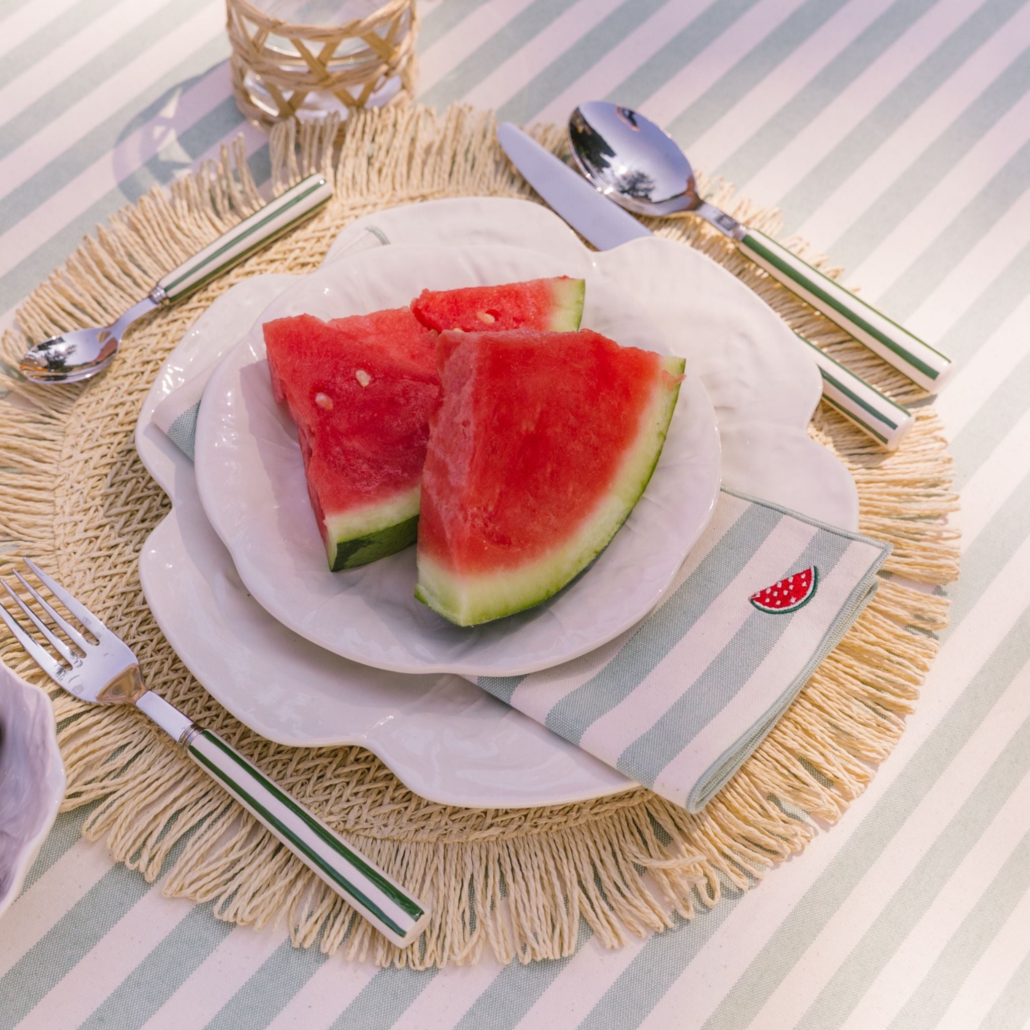 Barra napkins with fruit embroidery