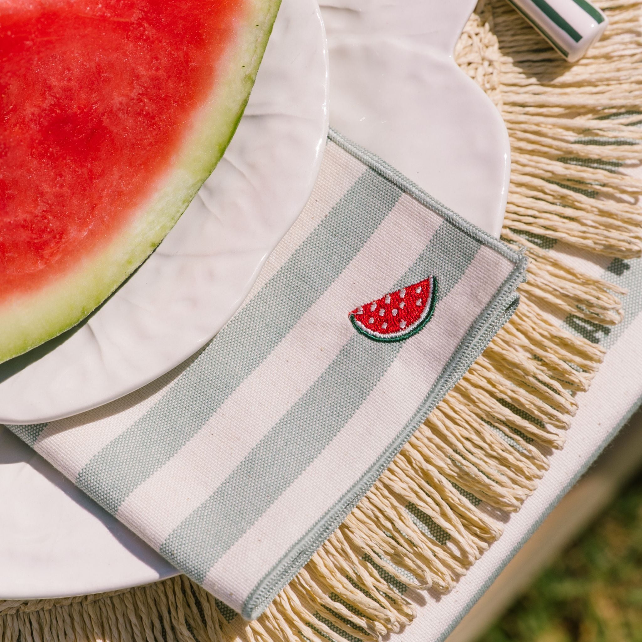 Barra napkins with fruit embroidery