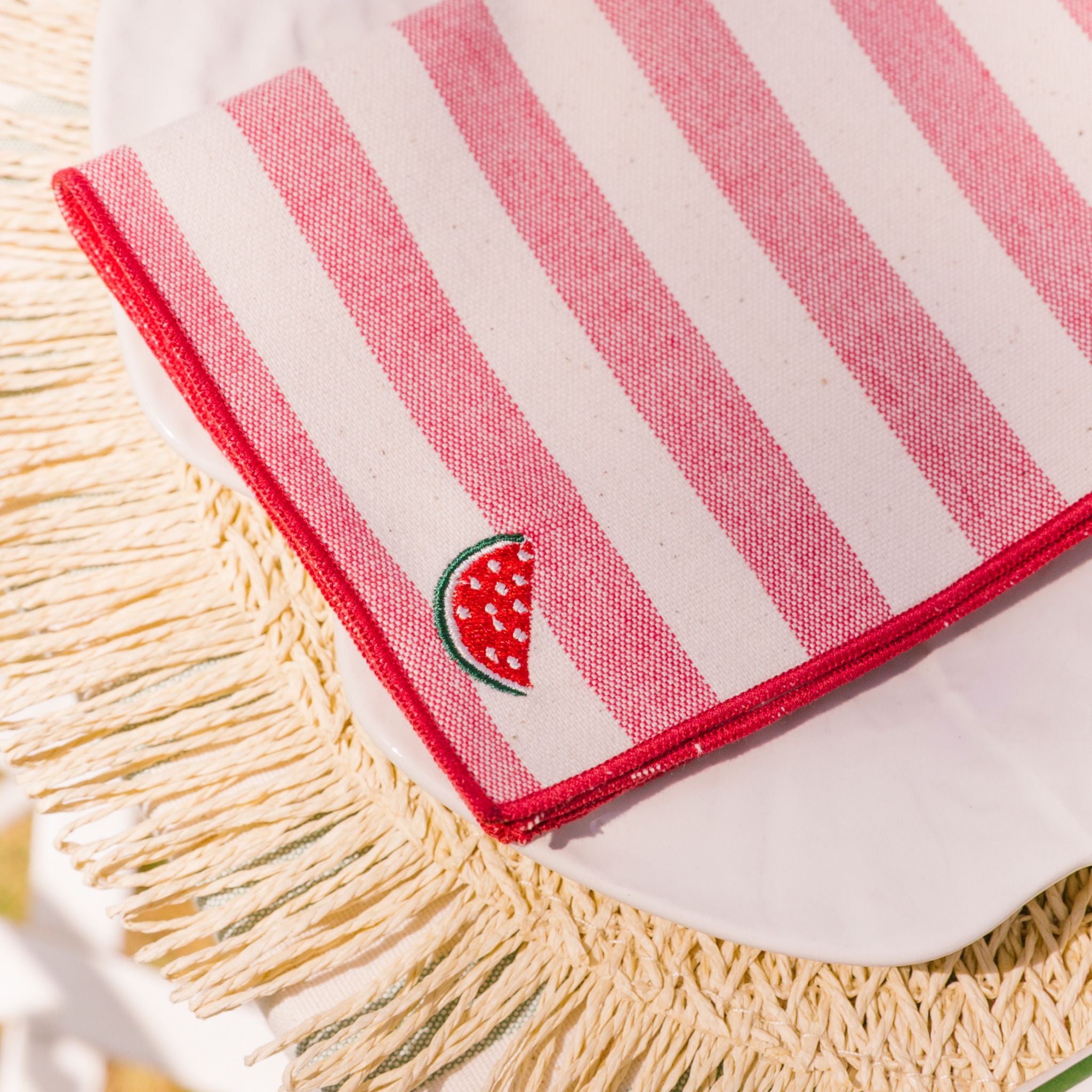 Barra napkins with fruit embroidery