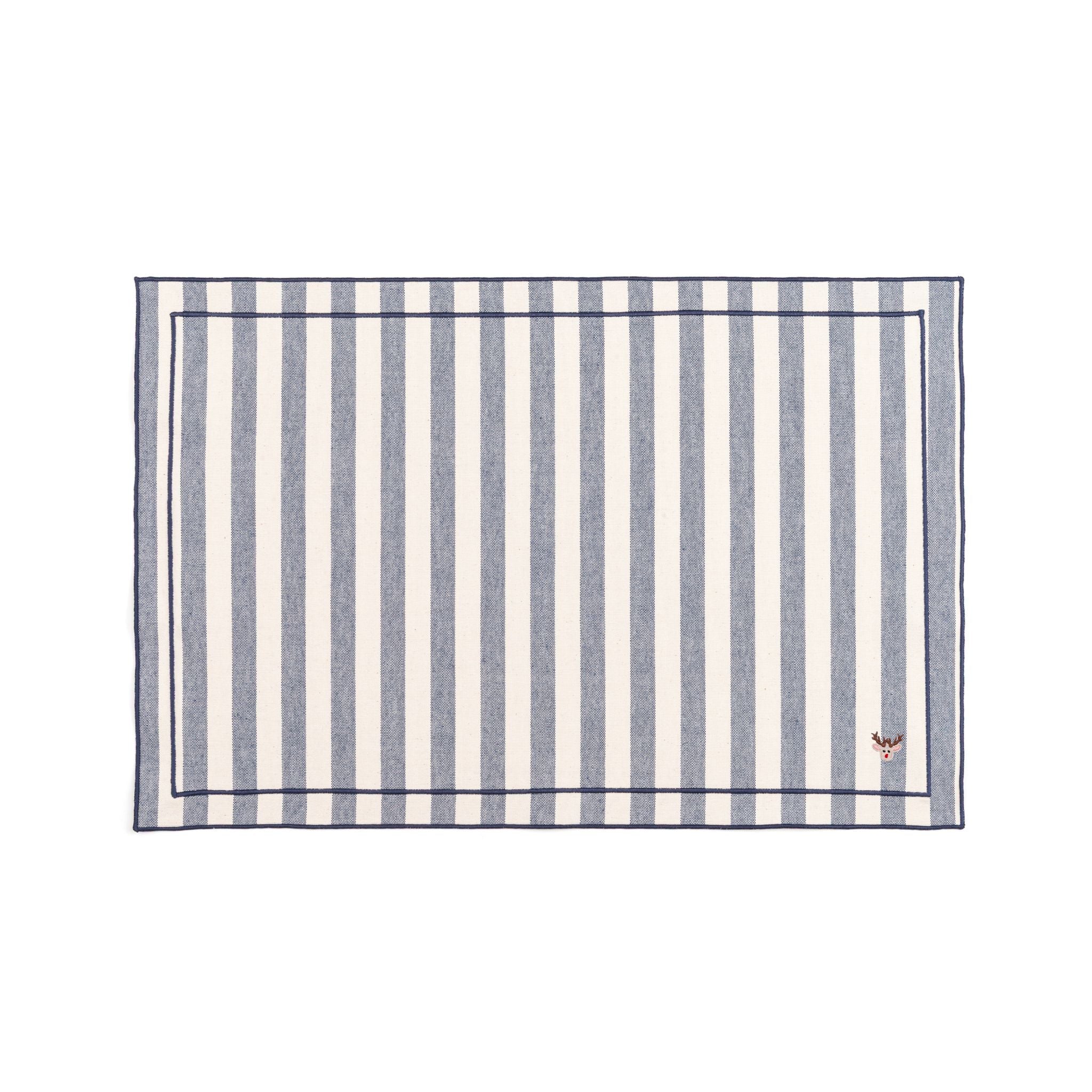 Barra cotton table linen with embroidered small Christmas motifs