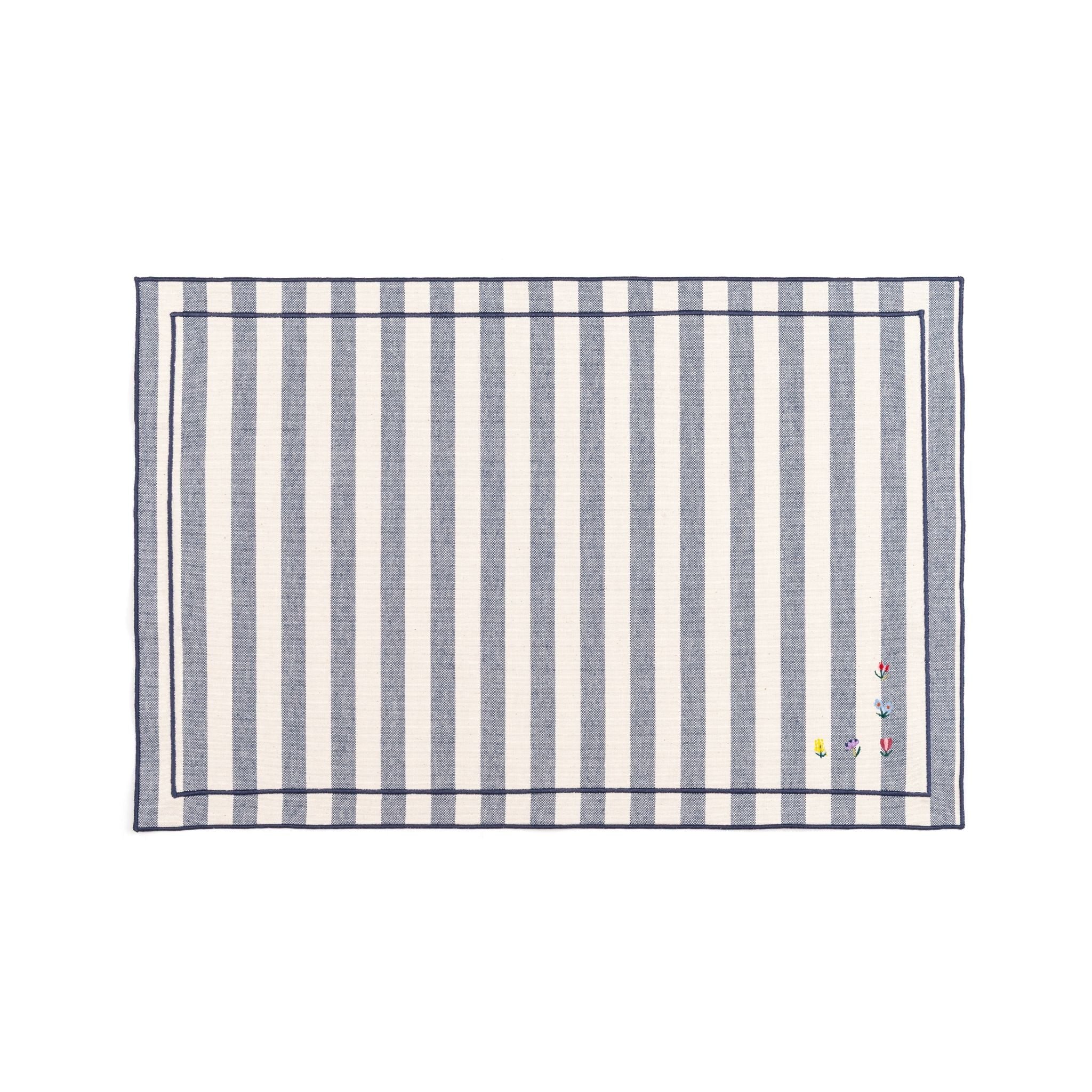 Barra cotton table linen with embroidered flowers