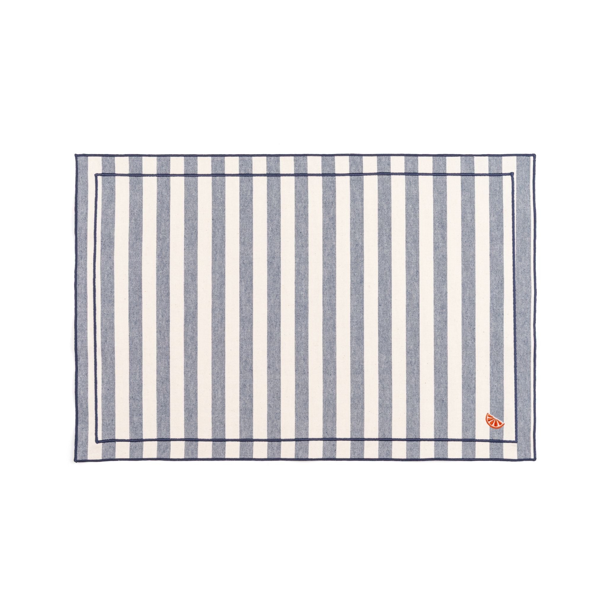 Barra cotton table linen with embroidered fruits