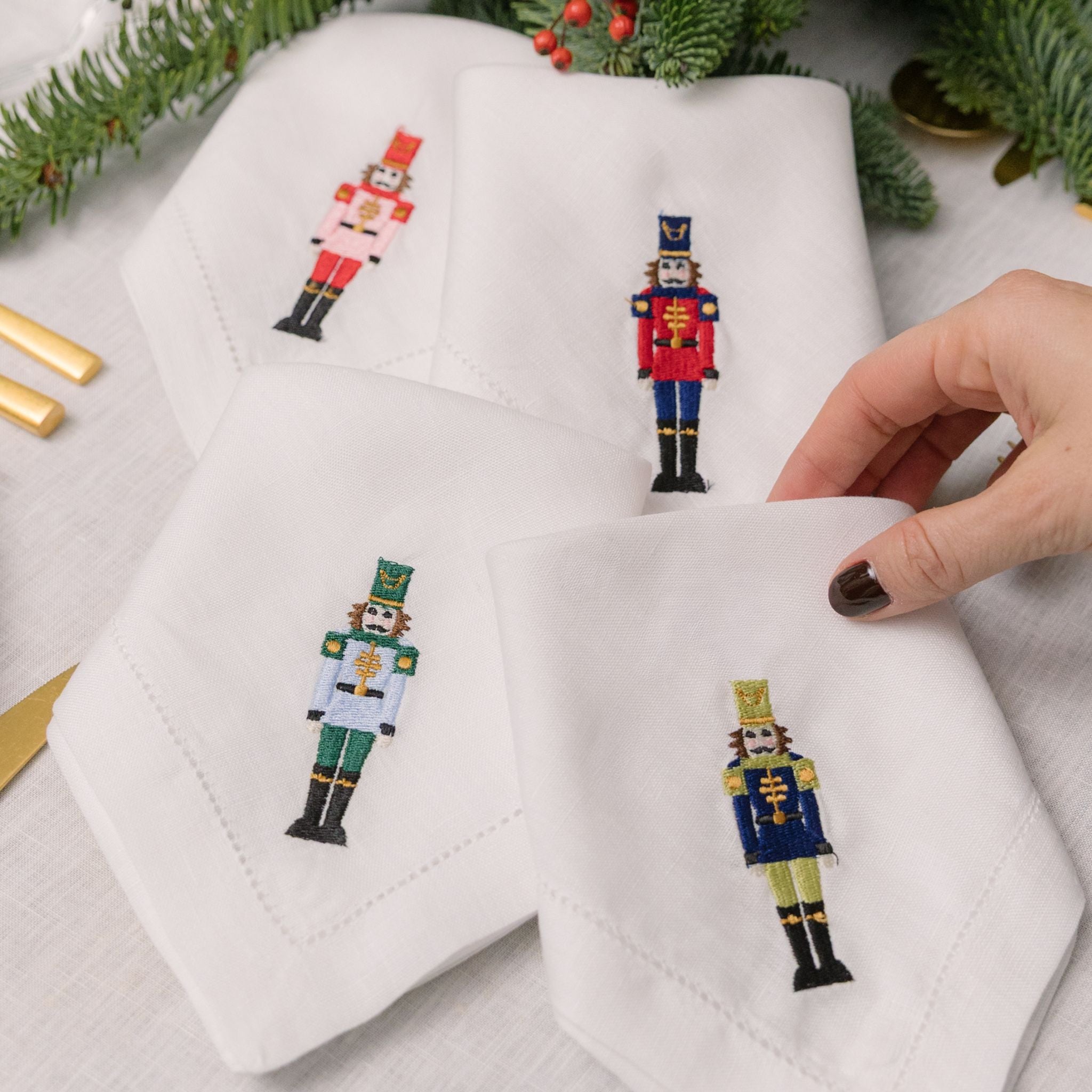 Mafra linen with nutcracker embroidery - Torres Novas