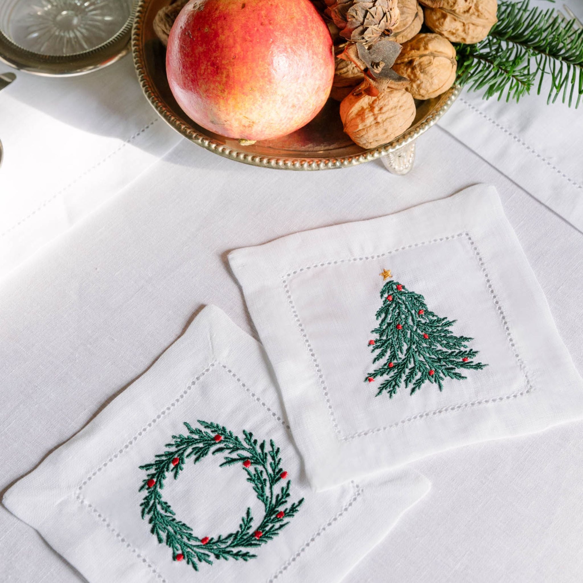 torres-novas-table-mafra-embroidery-xmas-cocktail-napkin-multiple-colours-lifestyle-2_fa0c0ca4-abd4-4537-a078-f3d9d35f8383.jpg