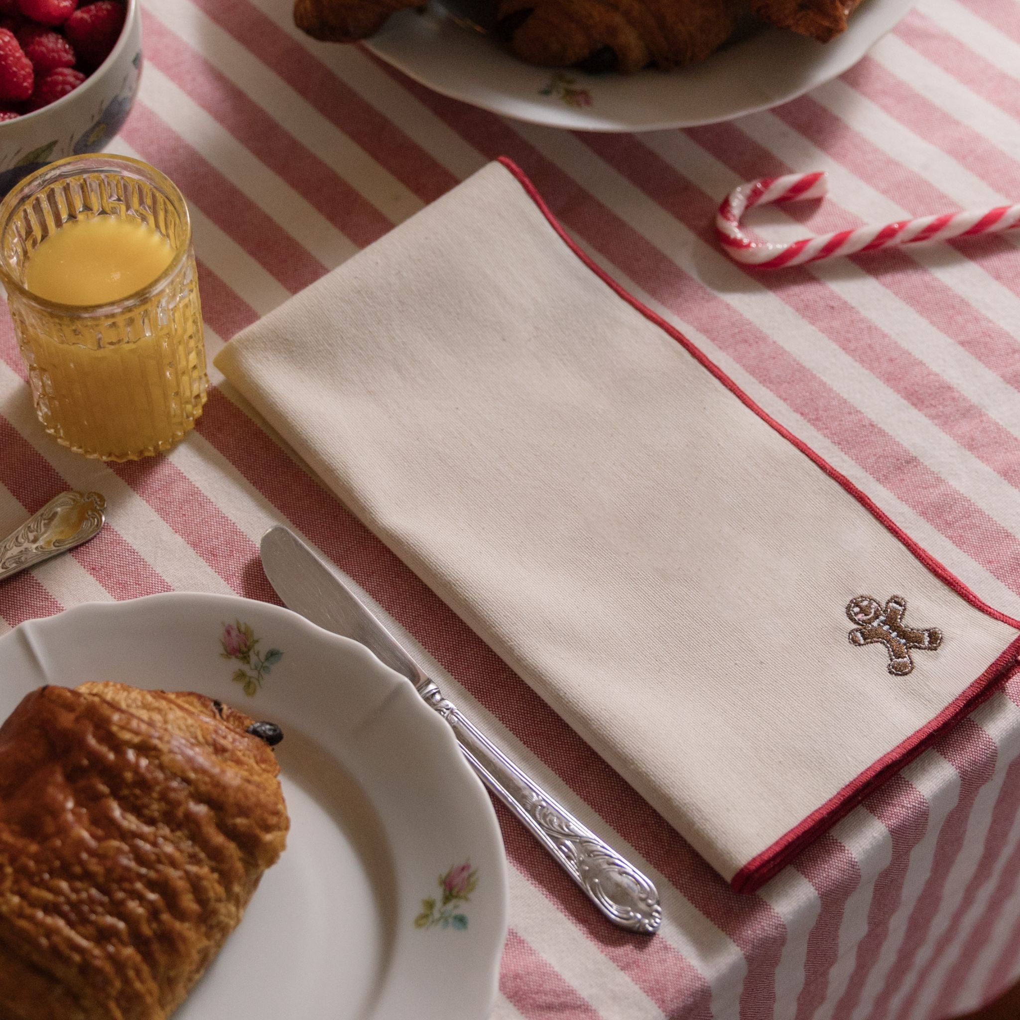 Ecru Nazaré napkins with christmas embroidery - Torres Novas