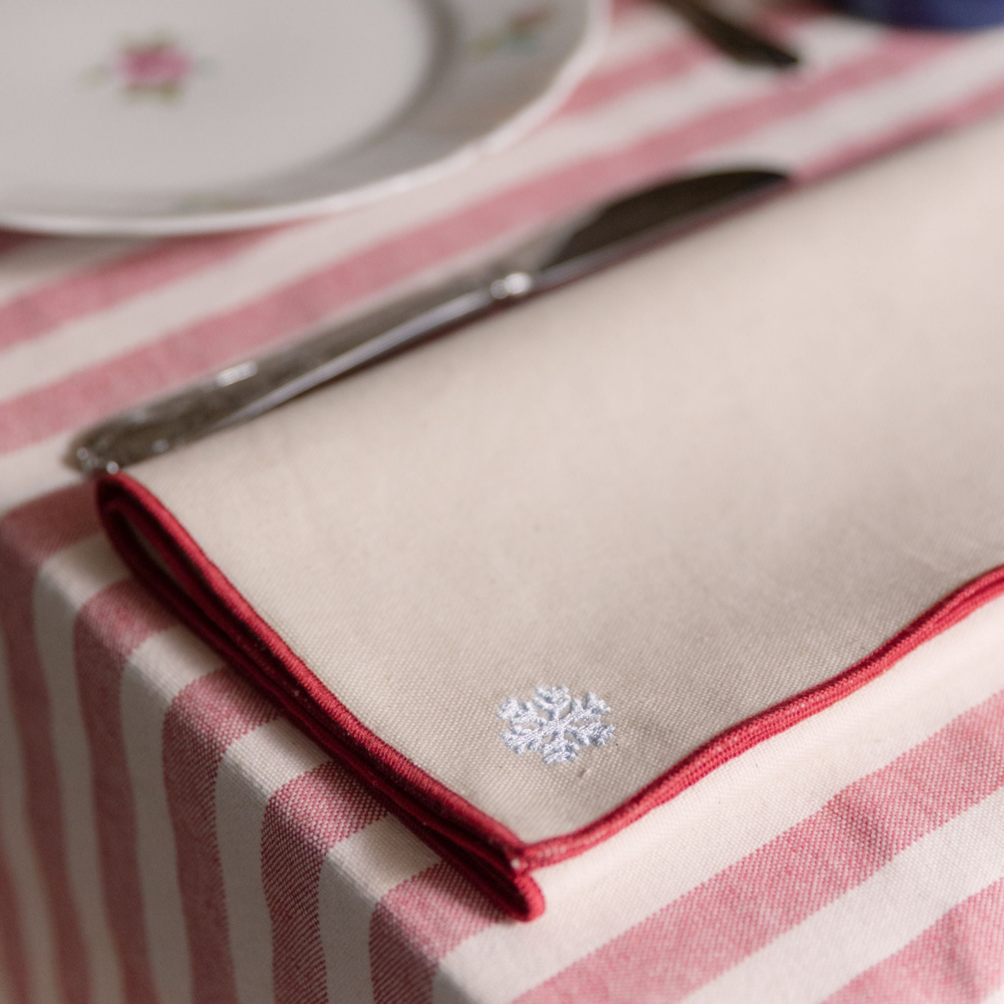 Ecru Nazaré napkins with christmas embroidery - Torres Novas