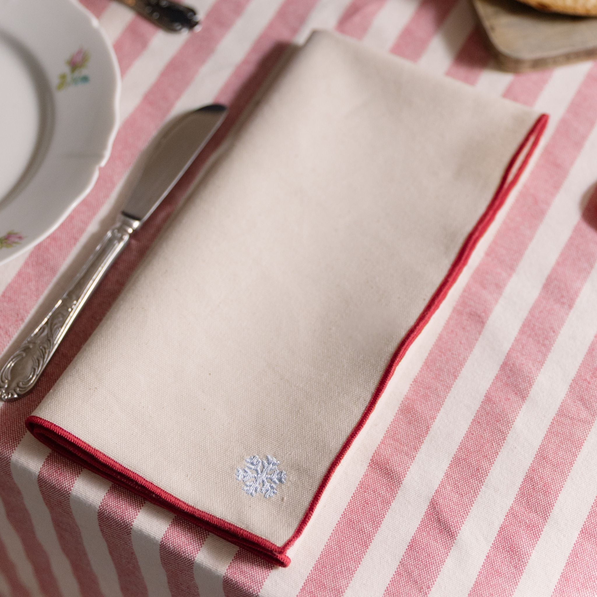 Ecru Nazaré napkins with christmas embroidery - Torres Novas