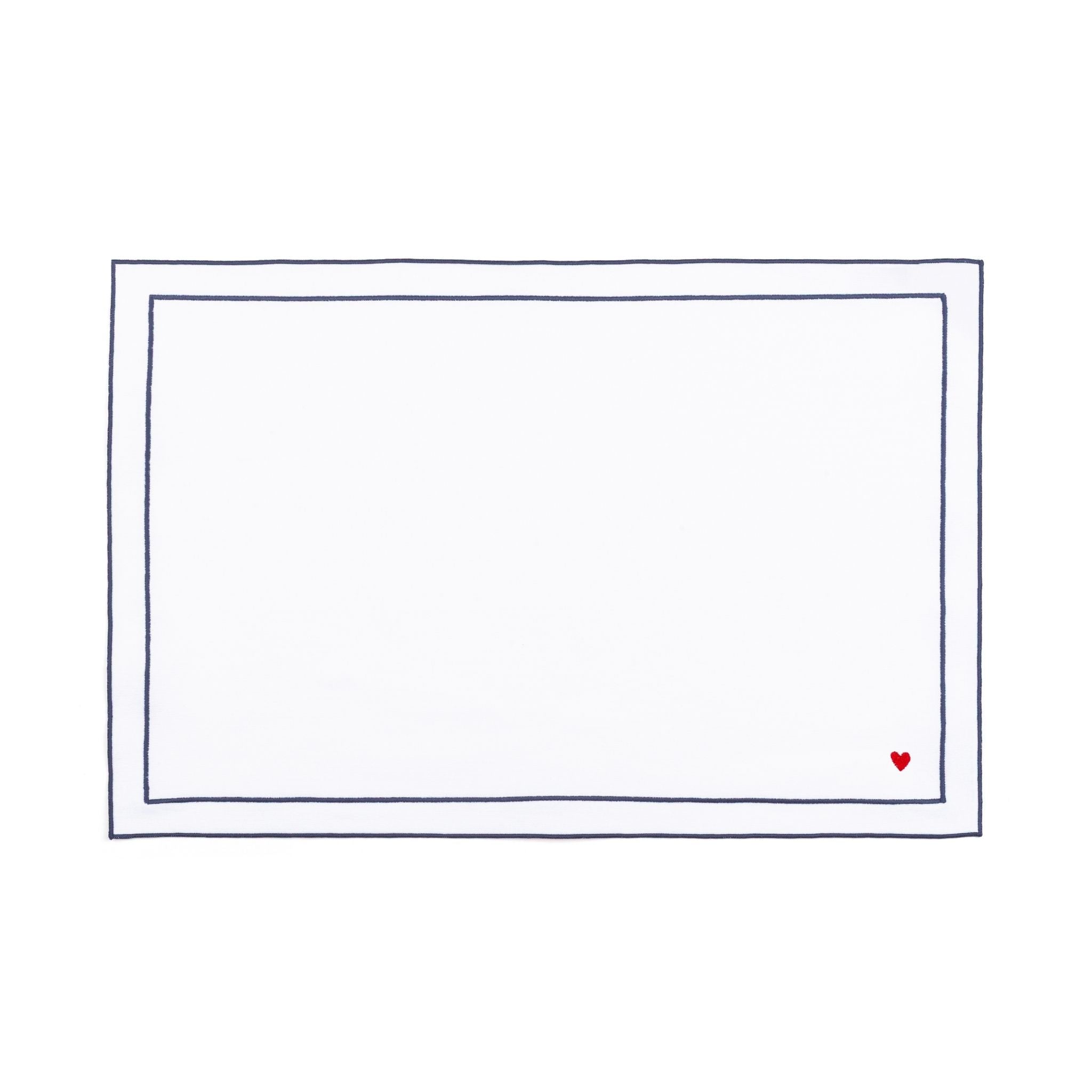 Nazaré white cotton table linen with embroidered hearts