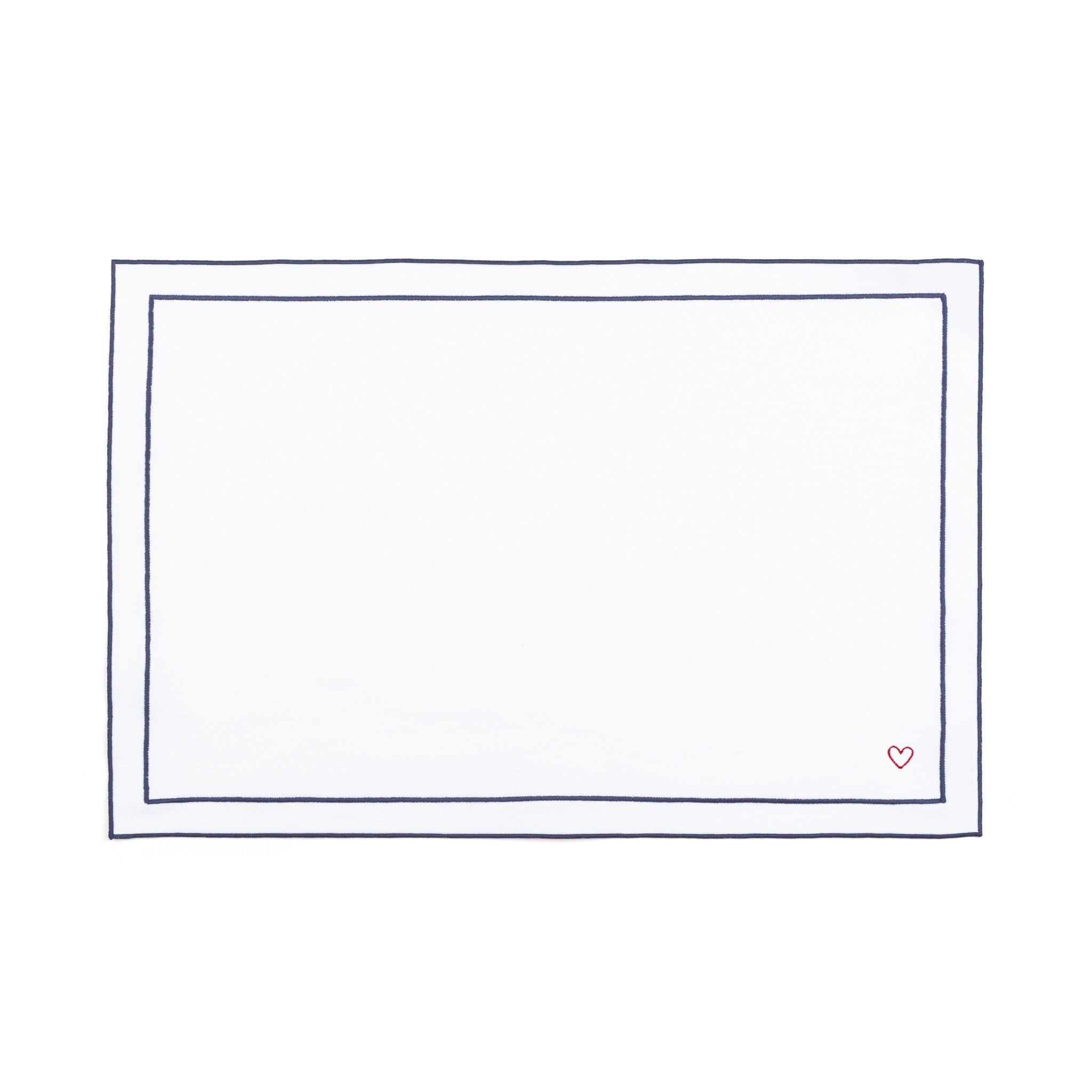 Nazaré white cotton table linen with embroidered hearts