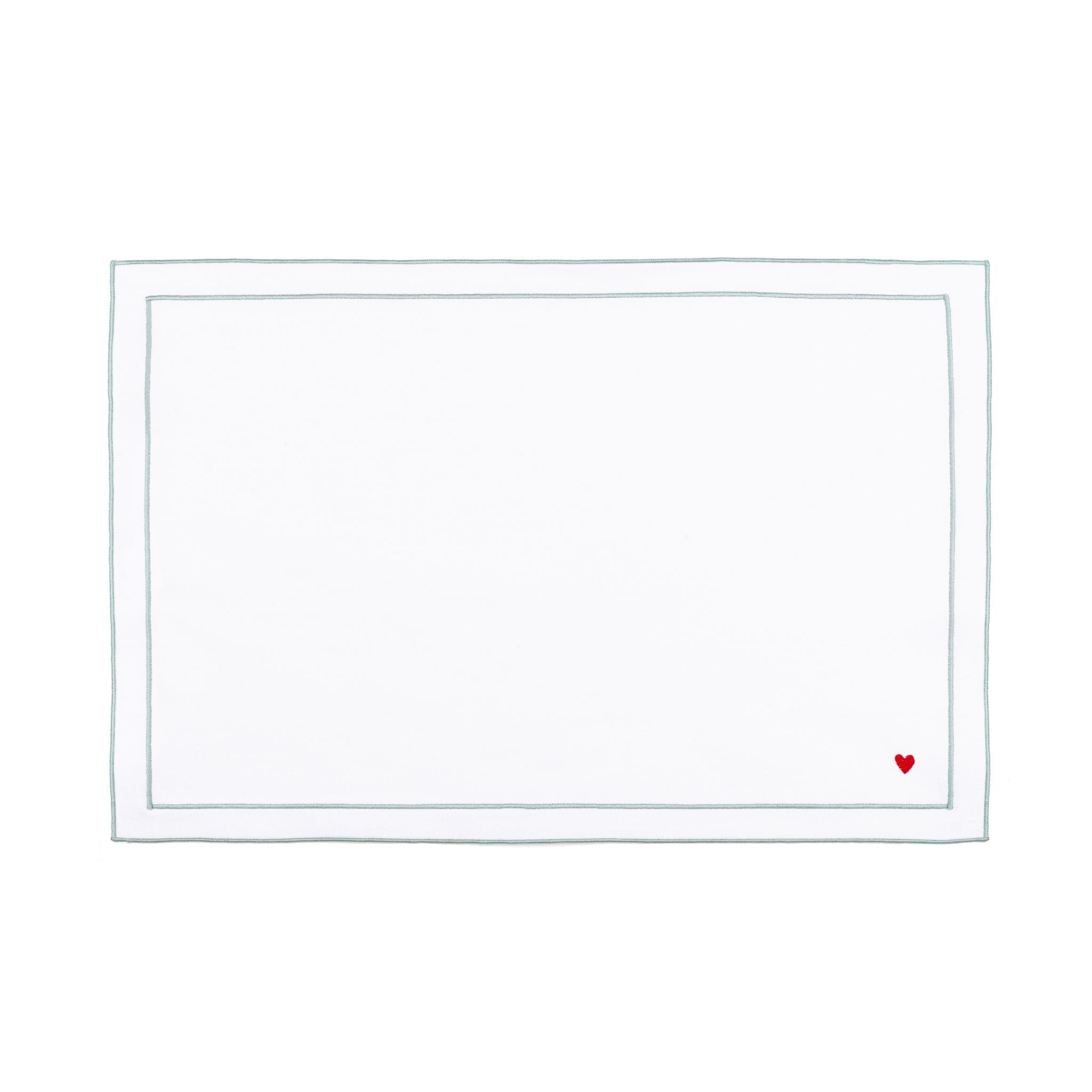 Nazaré white cotton table linen with embroidered hearts