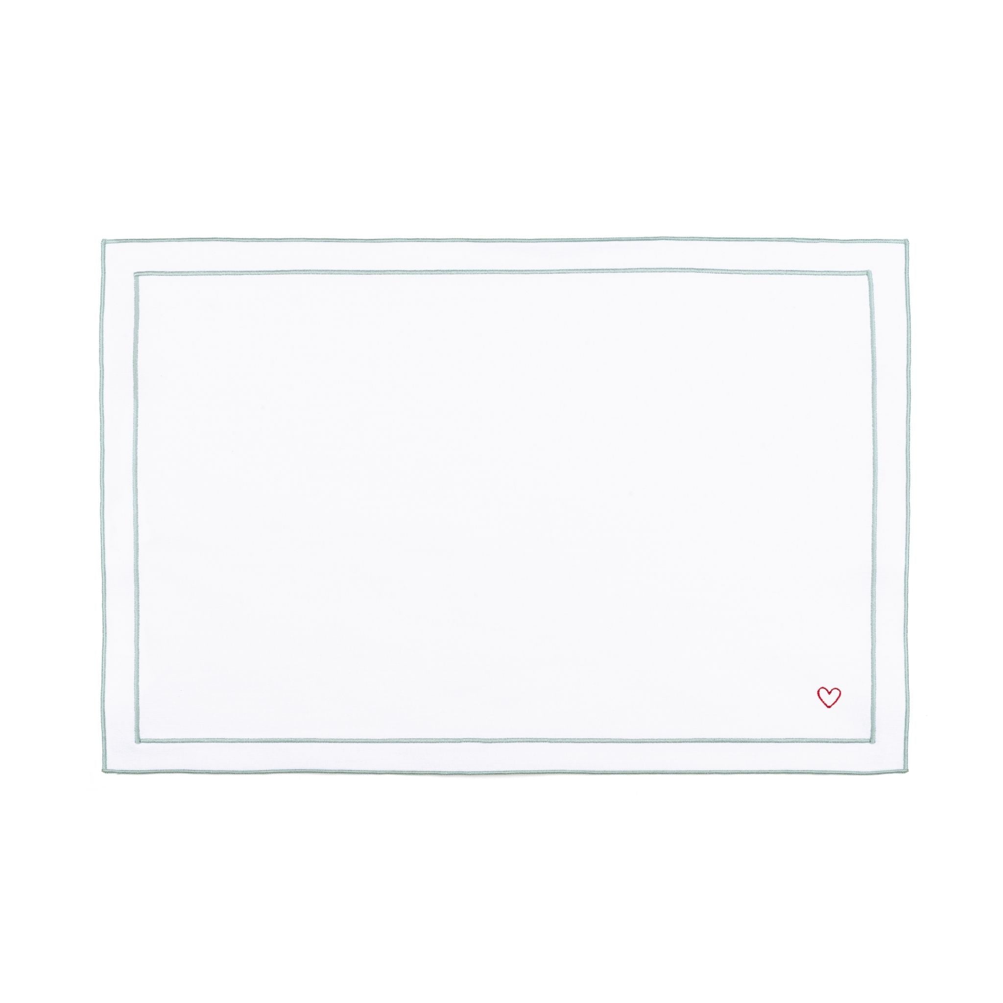 Nazaré white cotton table linen with embroidered hearts