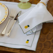 Nazaré white cotton table linen with embroidered fruits